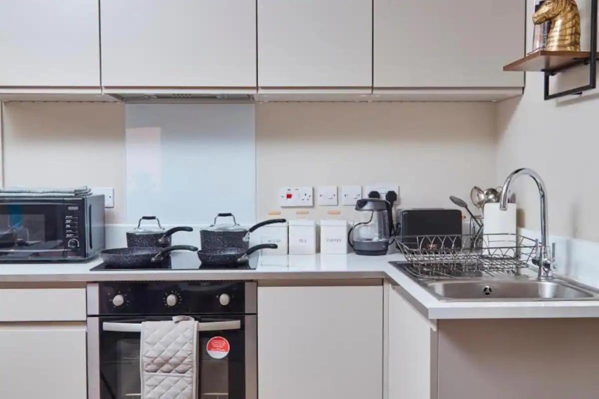 Beautiful 1 Bedroom Flat In Leeds - Sleeps 4 Kültér fotó