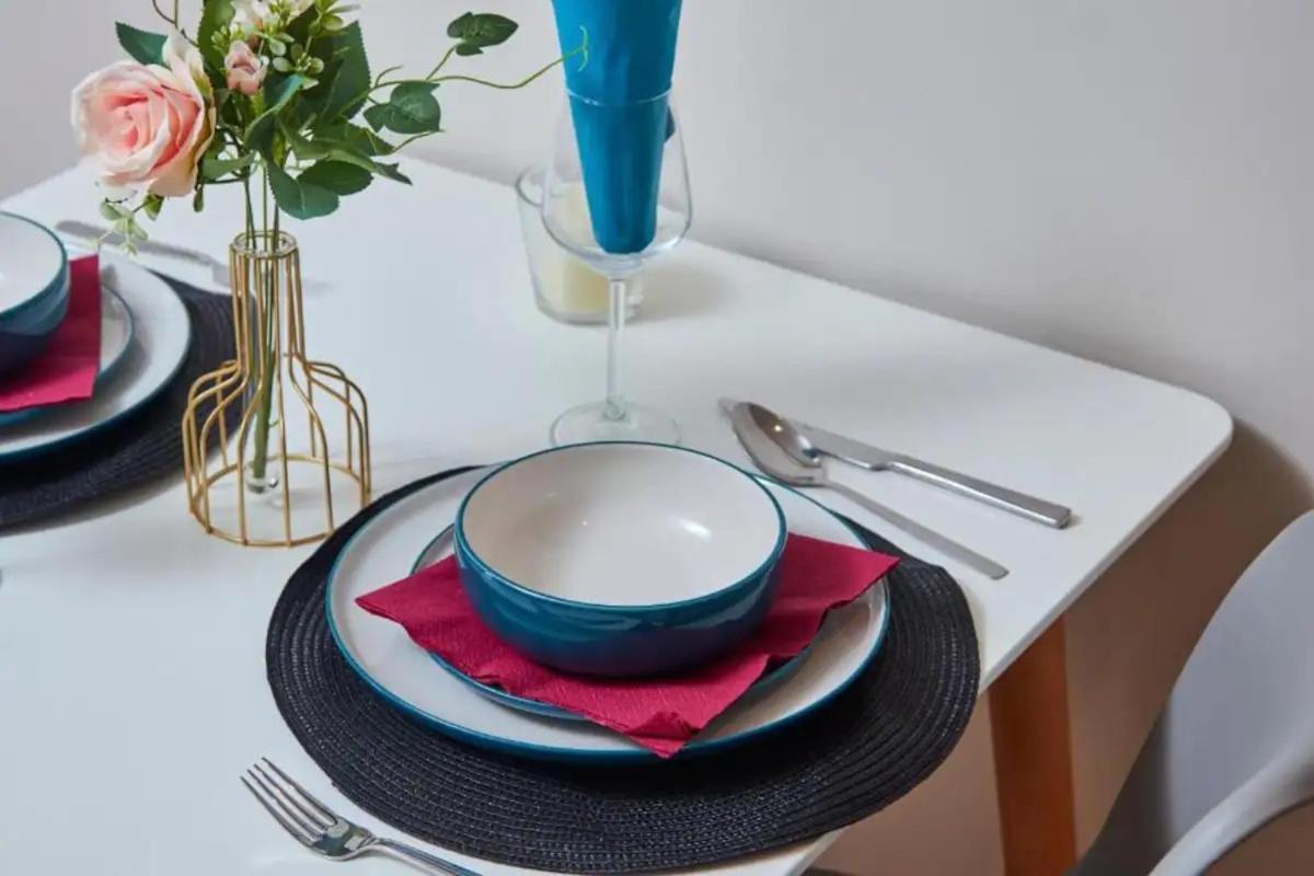 Beautiful 1 Bedroom Flat In Leeds - Sleeps 4 Kültér fotó